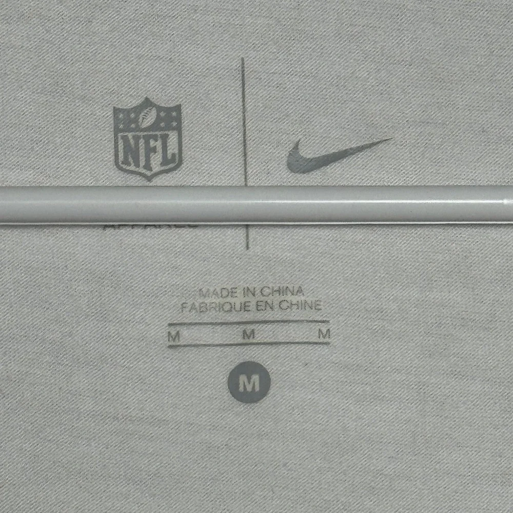 Nike‎ NFL Raiders Women's V-Neck T-Shirt / Size Medium / Sku0078